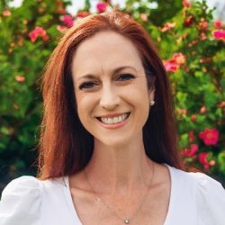 Molly V. Headshot (1)
